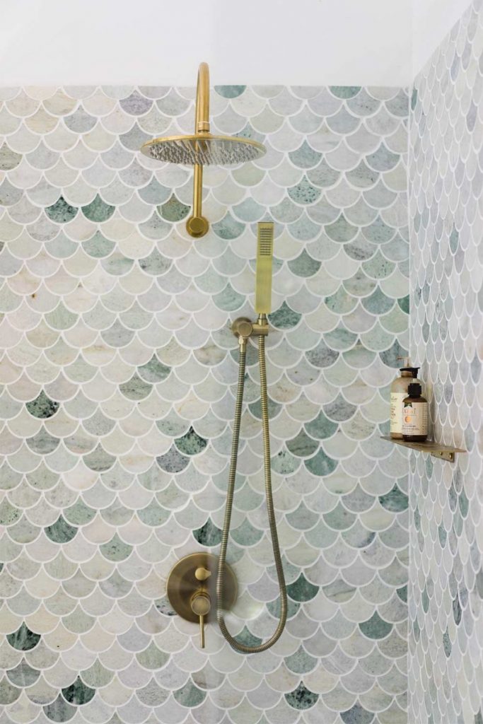 Fish scale shower feature wall